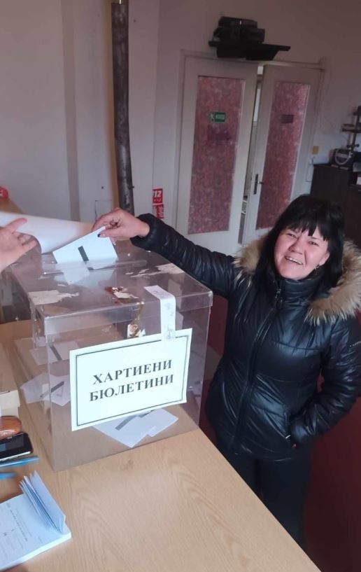 Елена Коцева спечели частичните местни избори за кмет на Лютиброд 