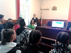 В Районен съд – Враца ученици се състезаваха със знания от Конституцията 