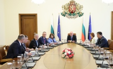 Премиерът Главчев обсъди подготовката на изборите 