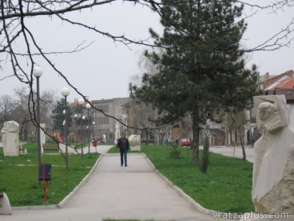 Симпозиум по скулптура “Мездра 2010 “