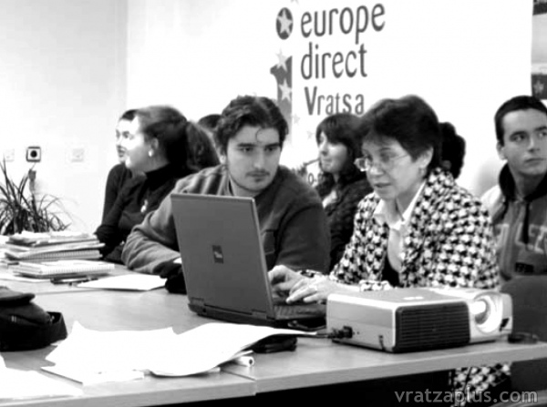 Млади математици станаха европарламентаристи за един ден