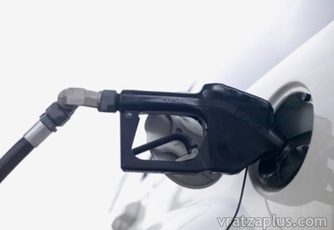 Събарят бензиностанция в Мизия