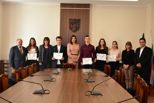 Настаняват роми в бараки на ХЕИ