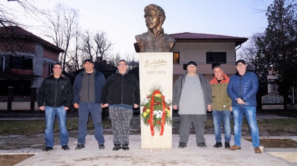 Безбожници задигнаха църковна камбана