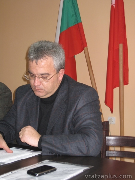 Николай Иванов подписа договор за 288 612 лв
