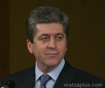 Първанов прави копка на стадиона в Криводол