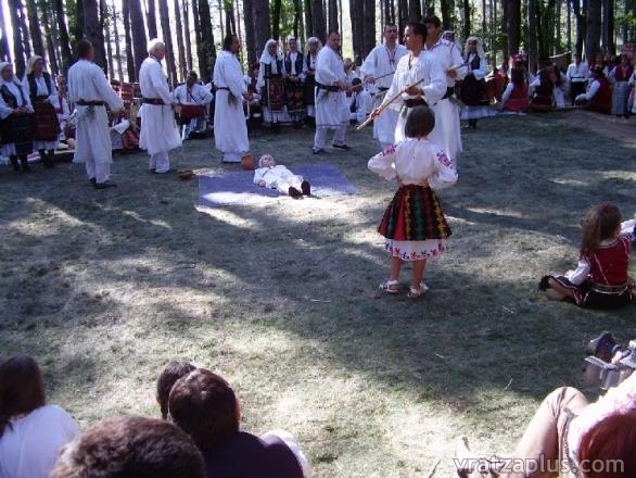 Калушарите от Хърлец на „Белинташ-фест”