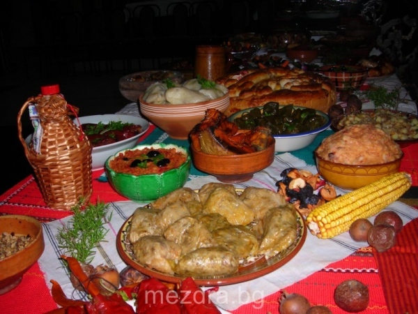 Кулинарна изложба в Мездра