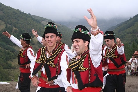 Фолклорен събор “Де е българското”