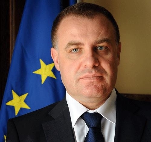 Министър открива детски празник във Враца