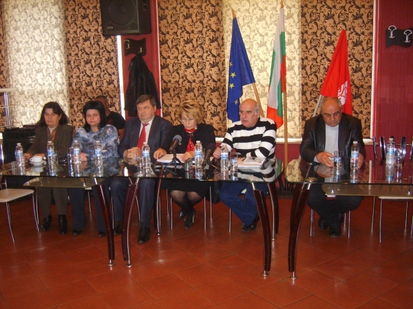  Масларова коментира Бюджет 2013 във Враца