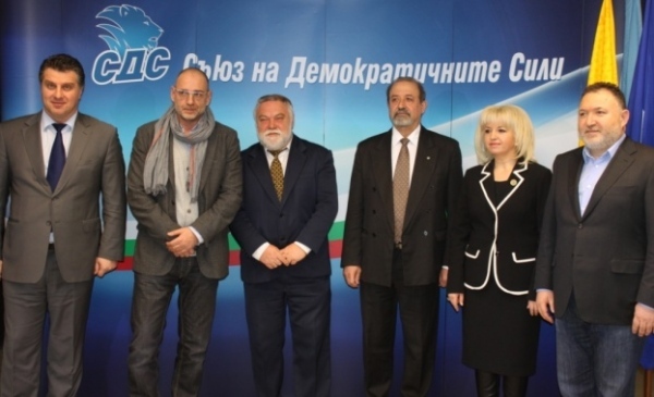 Десните се обединиха в СДС
