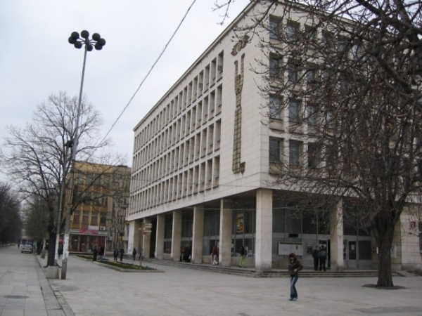 Започна есенното почистване в Мездра