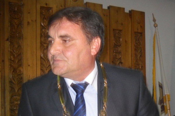 Петър Данчев срещу Юрий Кацарски