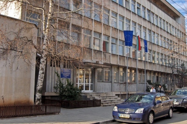 Полицаи спортуват за празника