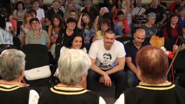 Бареков в Чипровци: Ще сложим ДПС в ъгъла!