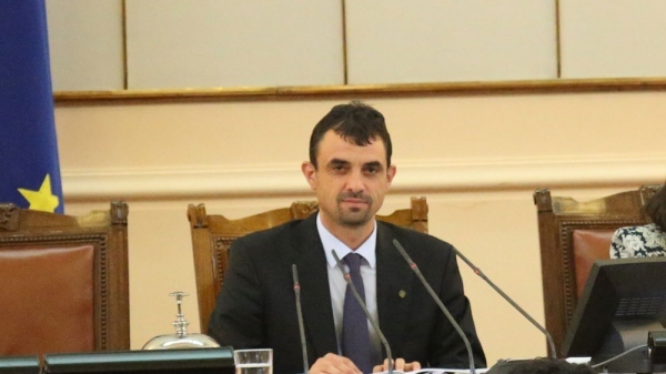 Хайтов:Всеки може да пише декларации и да се оправдава 