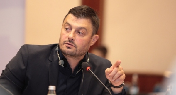 Бареков: Превръщат ни  в буферна зона за бежанците