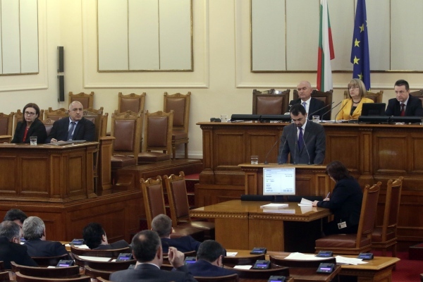 Румяна Бъчварова отговаря на Хайтов за МВР