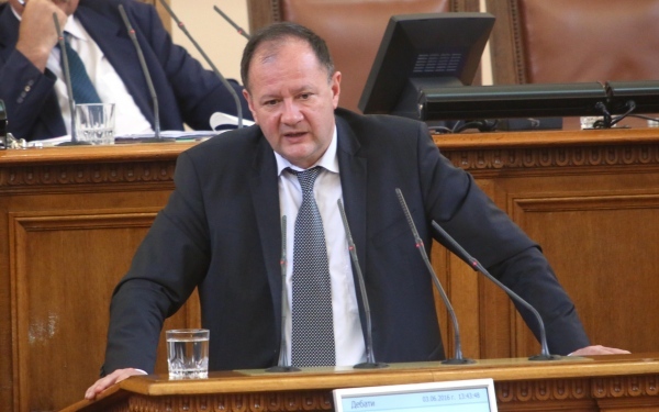 Миков пита за прашния въздух на Видин