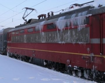 Локомотив блъсна вагони на гара Мездра