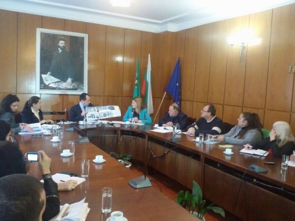 Възобновяват санирането на петте блока във Враца