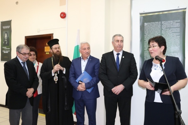 Даряват Синагогата на Община Видин