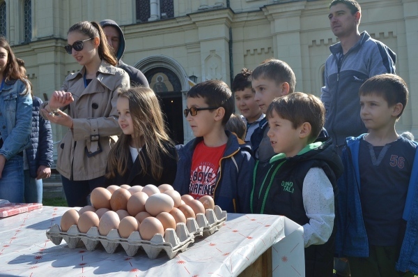 Видински деца боядисваха великденски яйца