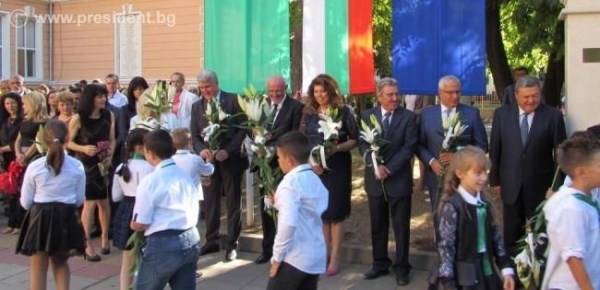Вицепрезидентът откри учебната година във Враца
