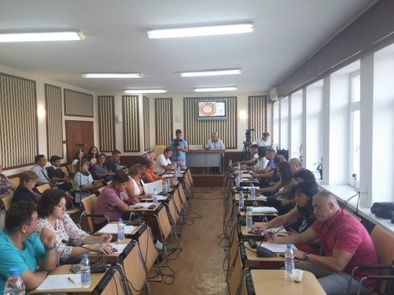 Утвърдиха маломерните паралелки в Община Мездра