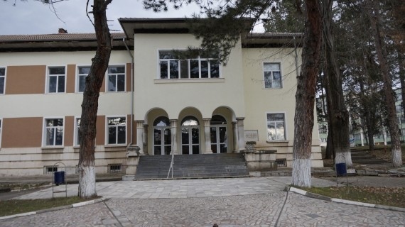 Осигуряват топъл обяд на 60 ученици от ПГ по ММ