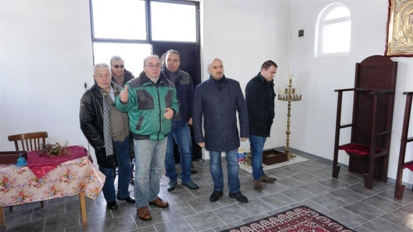 Патриоти дариха средства за християнски храм