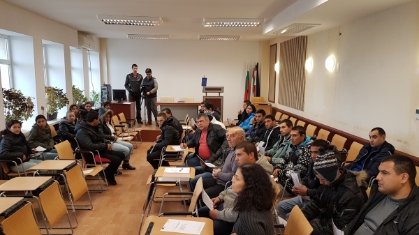 Безработни ще полагат труд по програма в Мездра
