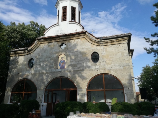 Откриха обновена църква в Търнава