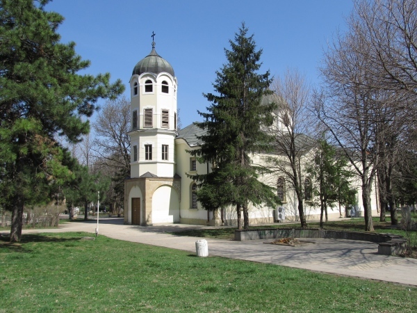 Молебен във Враца за децата с увреждания