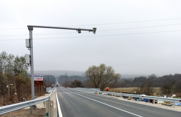 Възстановено е движението по моста край с. Краводер 