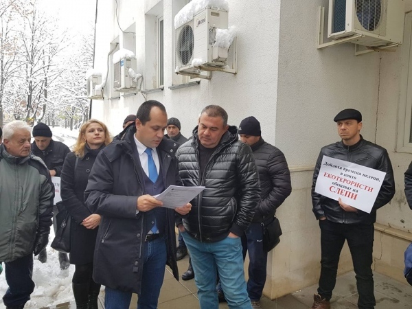 Калин Каменов подкрепи протестиращите срещу кариера 