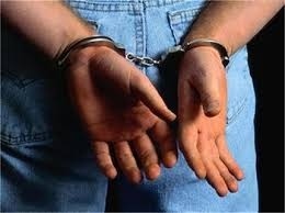 Двама непълнолетни нападнаха 33-годишна