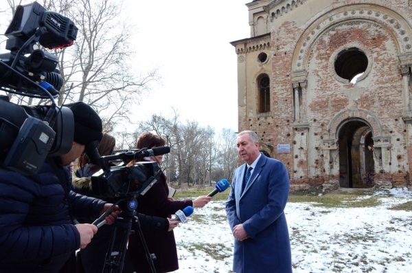 Възстановяват синагогата във Видин