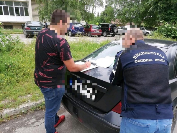 Инспекторат санкционира водачи за неправилно паркиране 