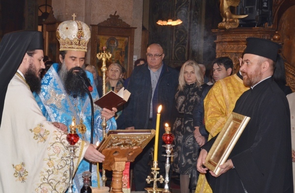 Празнуваме Въведение Богородично