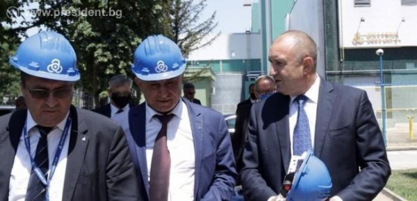 Президентът посети АЕЦ “Козлодуй“