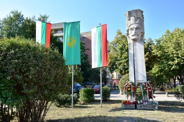 Почитаме паметта на революционера Никола Войводов