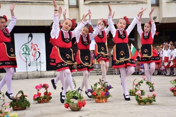 Стартира онлайн инициатива “Лазарките на Враца”
