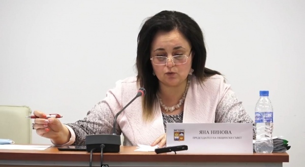 Община Мездра тегли кредит за покрит пазар в града 