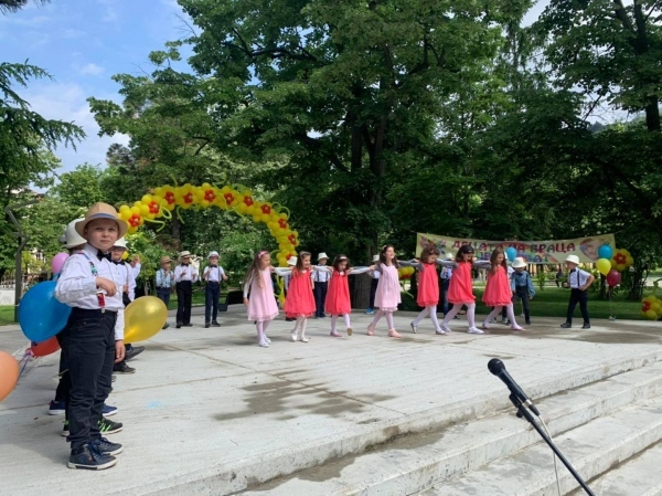 Децата на Враца празнуват 