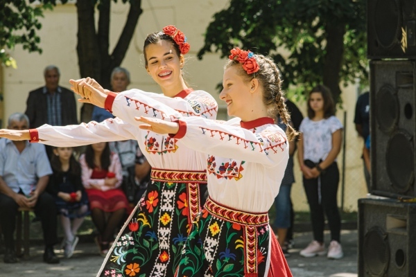  500 самодейци се изявиха на фестивал „Типченица пее“ 