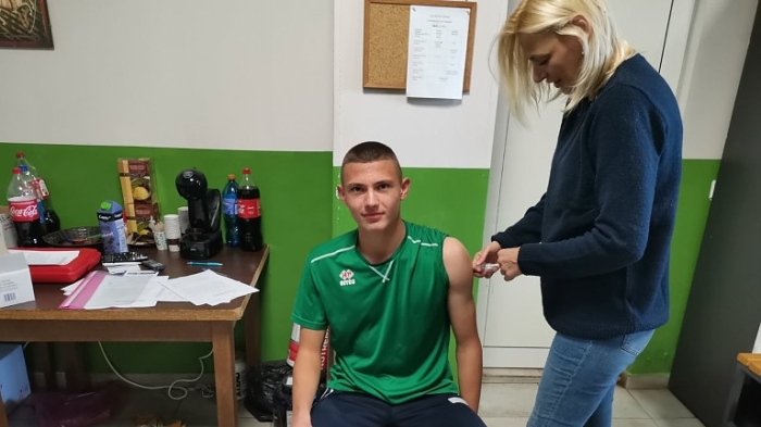 Футболистите на „Ботев”Враца се ваксинираха срещу Ковид