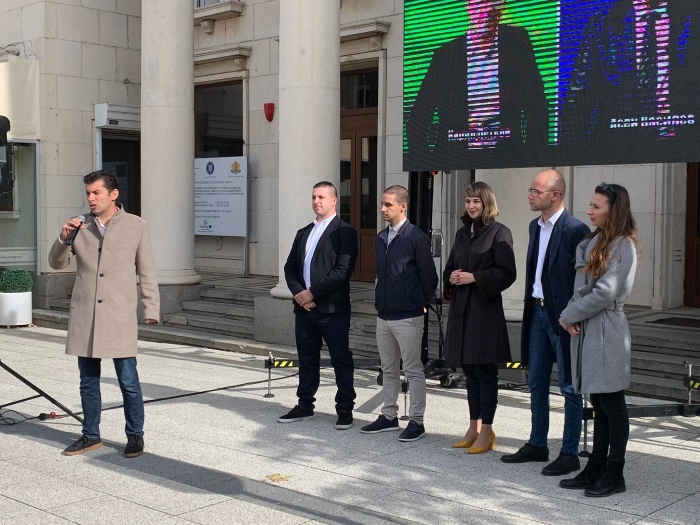 Кирил Петков се срещна с граждани на Враца