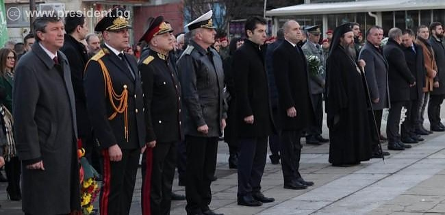 Президент и премиер отдадоха почит на Гоце Делчев